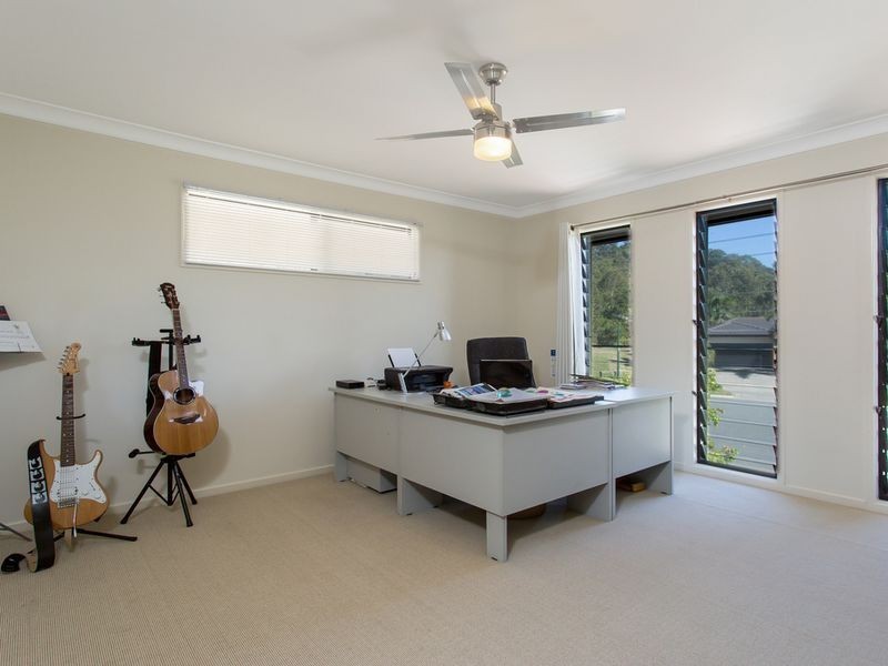 7 Maloney Crescent, Maudsland QLD 4210