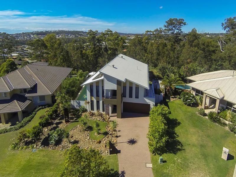 7 Maloney Crescent, Maudsland QLD 4210