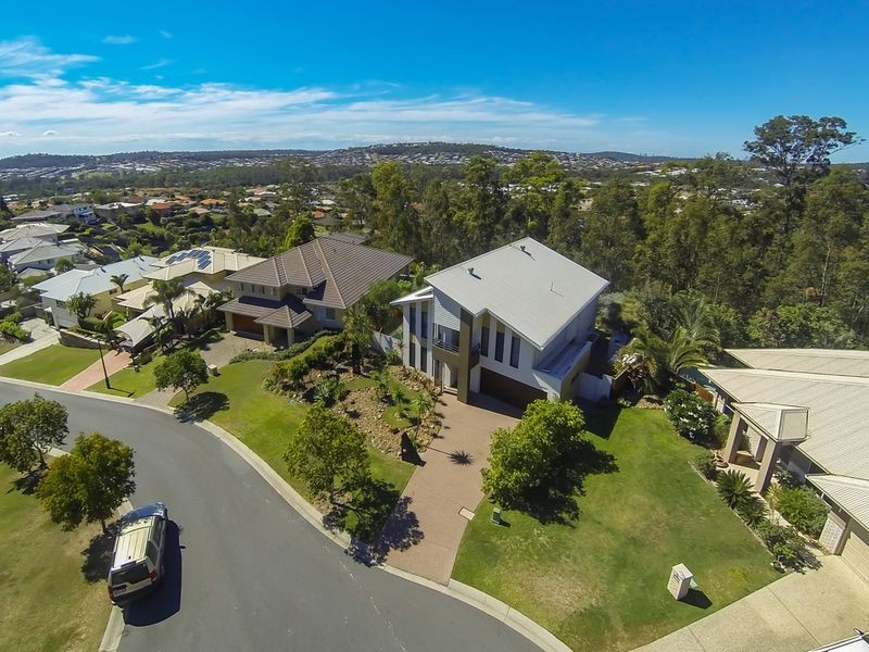 7 Maloney Crescent, Maudsland QLD 4210