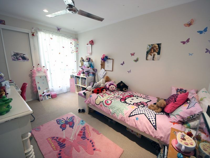 2/5 Camera Court, Oxenford QLD 4210