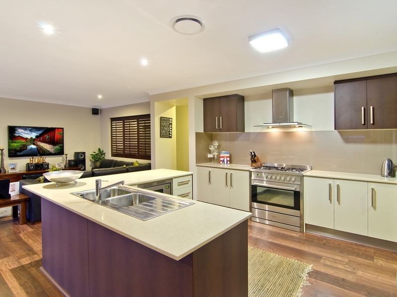81 Wunburra Circle, Pacific Pines QLD 4211