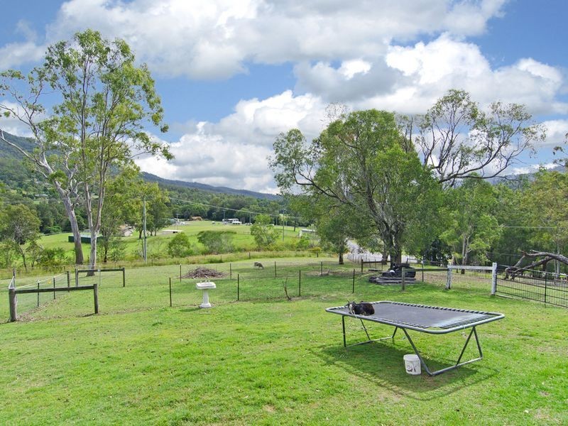 1 Lawson Court, Canungra QLD 4275