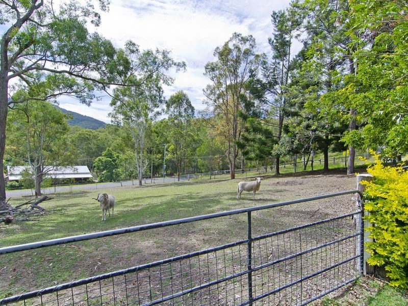 1 Lawson Court, Canungra QLD 4275