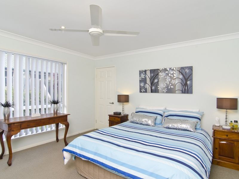 1/1 Shannonbrook Grove, Oxenford QLD 4210