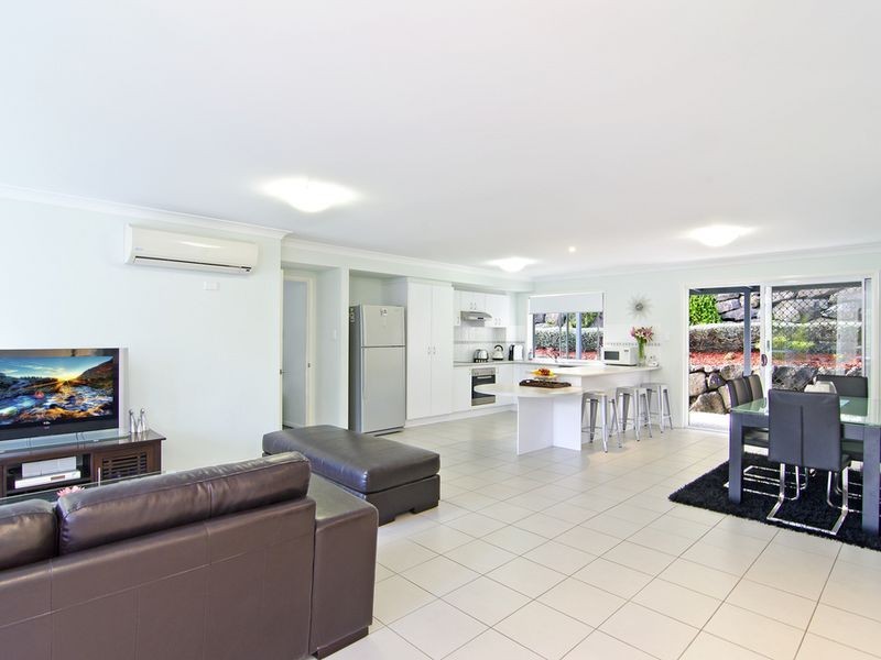 1/1 Shannonbrook Grove, Oxenford QLD 4210