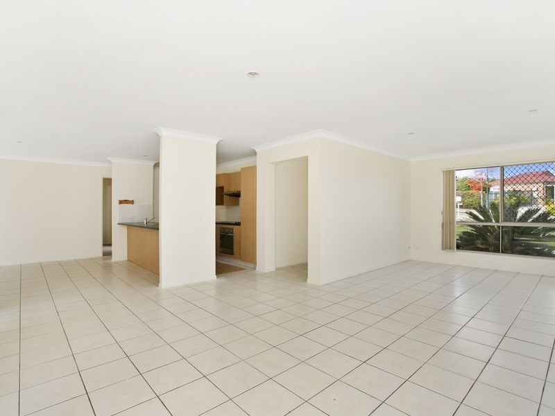 25 Penrhyn Street, Pacific Pines QLD 4211