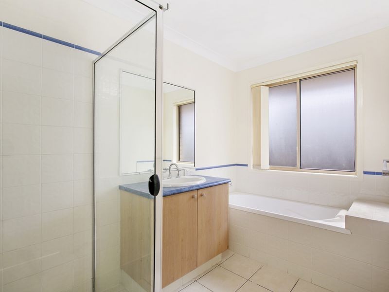 25 Penrhyn Street, Pacific Pines QLD 4211