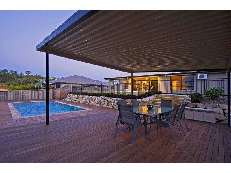 12 Hillary Circuit, Pacific Pines QLD 4211