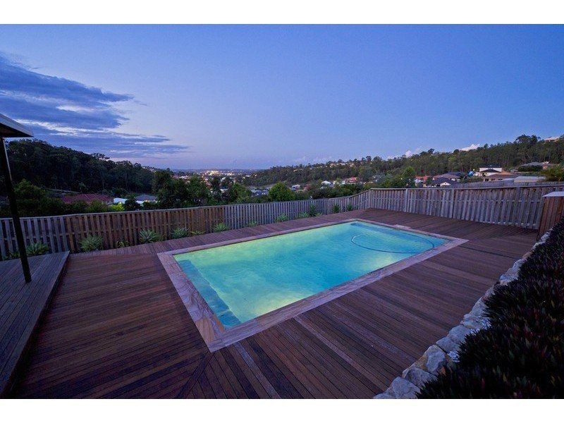 12 Hillary Circuit, Pacific Pines QLD 4211