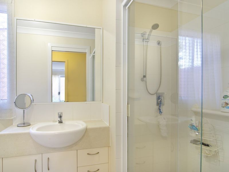 8 Easter Crescent, Pacific Pines QLD 4211