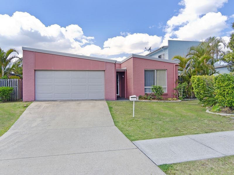 8 Easter Crescent, Pacific Pines QLD 4211