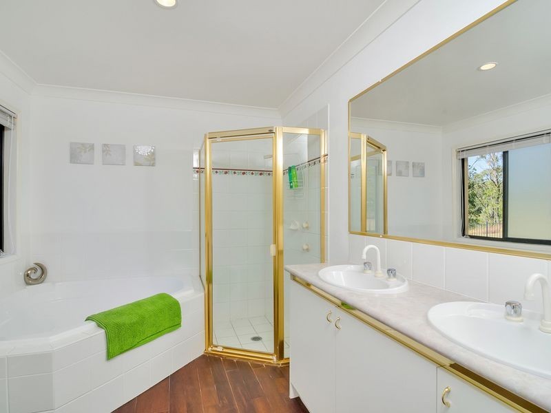 23-27 Glade Drive, Gaven QLD 4211