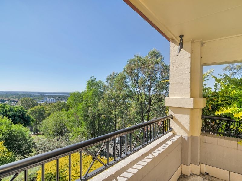 23-27 Glade Drive, Gaven QLD 4211