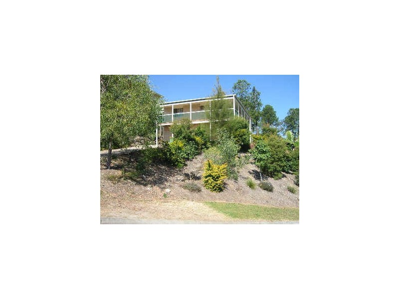 13 Tuvalu Street, Pacific Pines QLD 4211