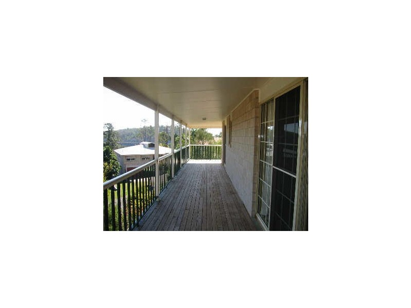 13 Tuvalu Street, Pacific Pines QLD 4211