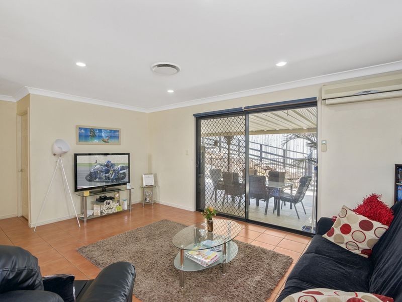 14 Amanu Crescent, Pacific Pines QLD 4211