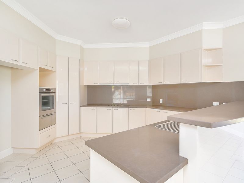 51 Hillary Circuit, Pacific Pines QLD 4211