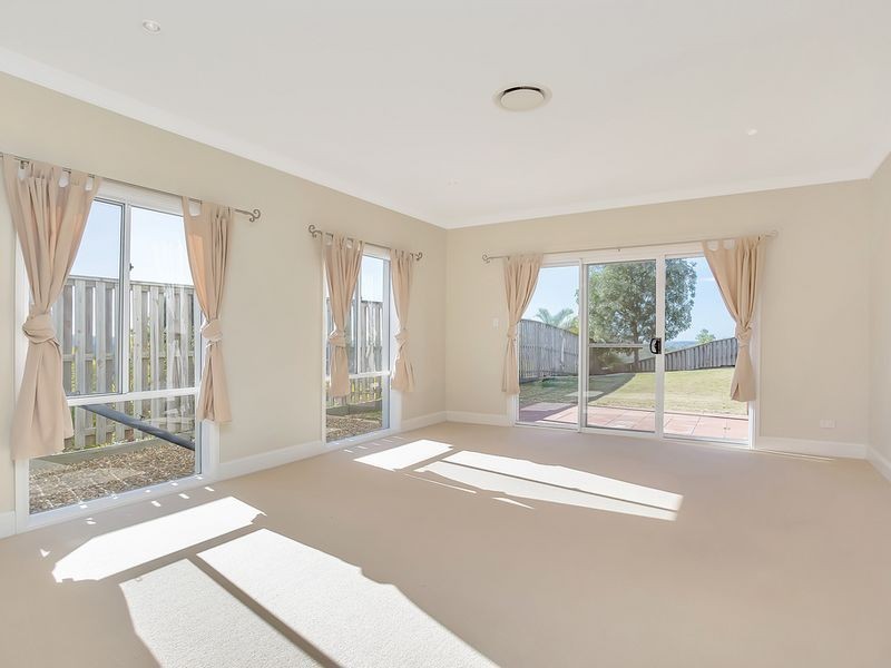 51 Hillary Circuit, Pacific Pines QLD 4211