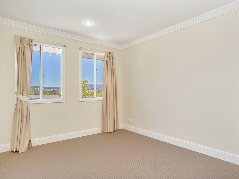 51 Hillary Circuit, Pacific Pines QLD 4211