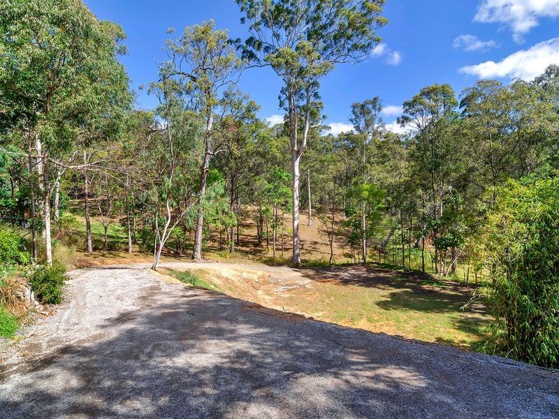 6 Nakula Street, Gaven QLD 4211