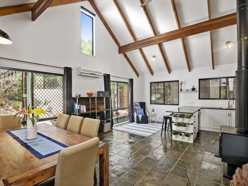 7 Allardyce Crescent, Pacific Pines QLD 4211