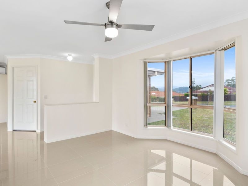 25 Crestridge Crescent, Oxenford QLD 4210