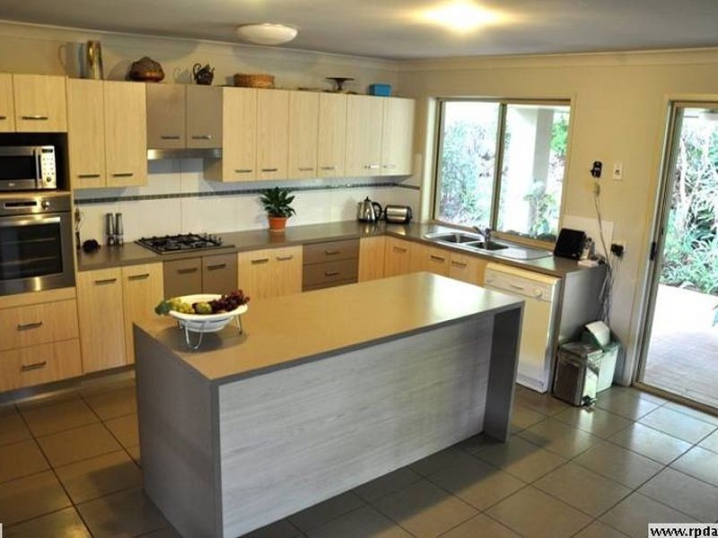 9 Appollo Place, Oxenford QLD 4210