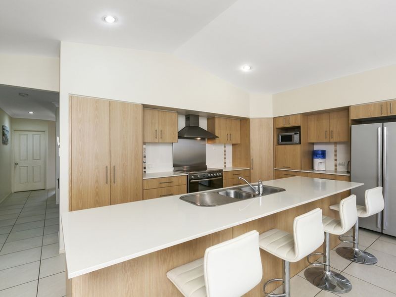 80 Diamantina Circuit, Pacific Pines QLD 4211