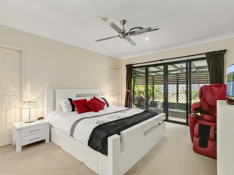 80 Diamantina Circuit, Pacific Pines QLD 4211