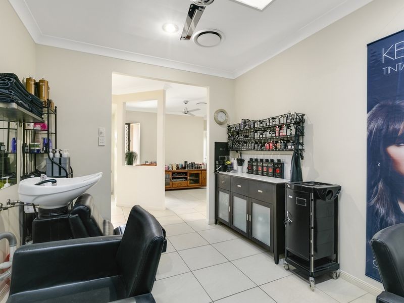 80 Diamantina Circuit, Pacific Pines QLD 4211