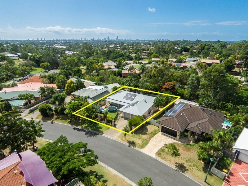28 Tristania Way, Highland Park QLD 4211