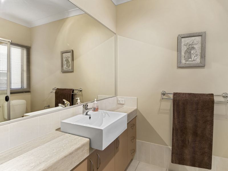 22 Angourie Crescent, Pacific Pines QLD 4211