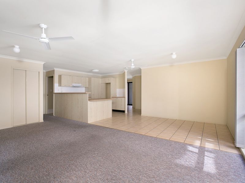 3/1 Santa Isobel Boulevard, Pacific Pines QLD 4211