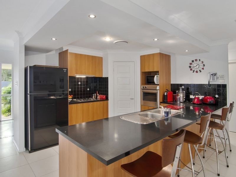 53 Victoria Drive, Pacific Pines QLD 4211