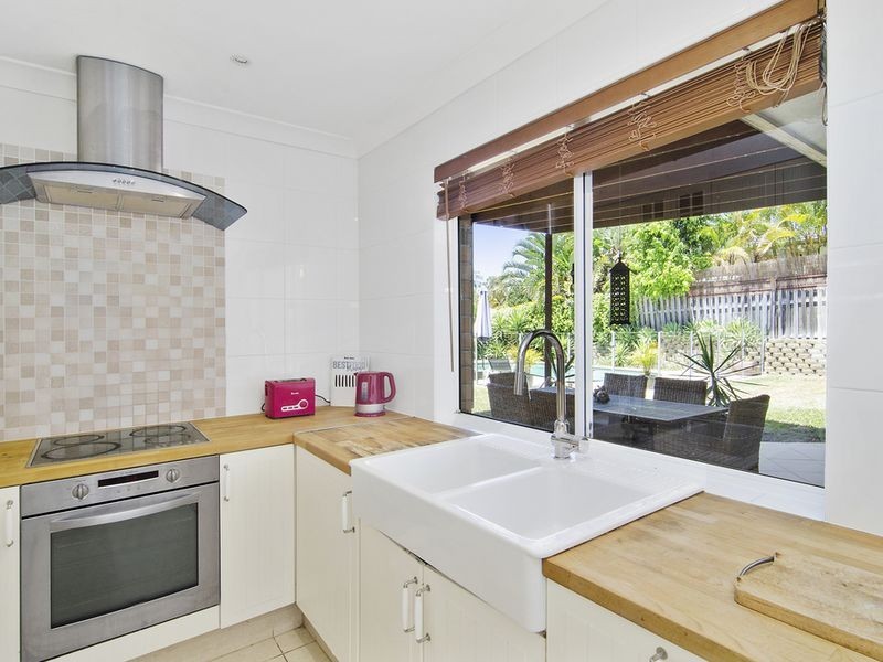 25 Galapagos Way, Pacific Pines QLD 4211