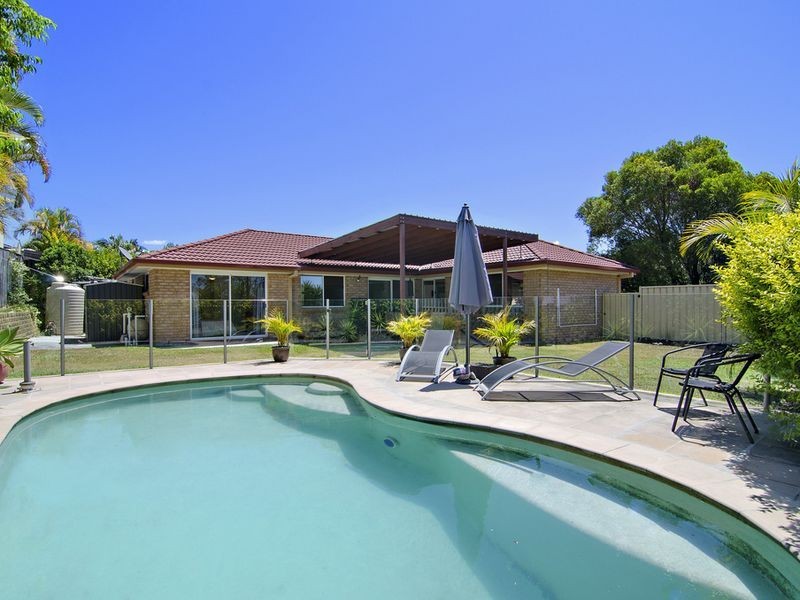 25 Galapagos Way, Pacific Pines QLD 4211