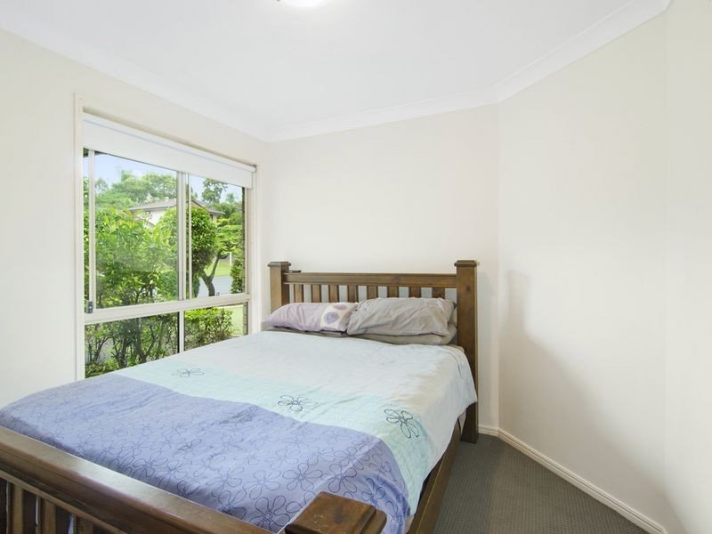 5 Polynesia Avenue, Pacific Pines QLD 4211