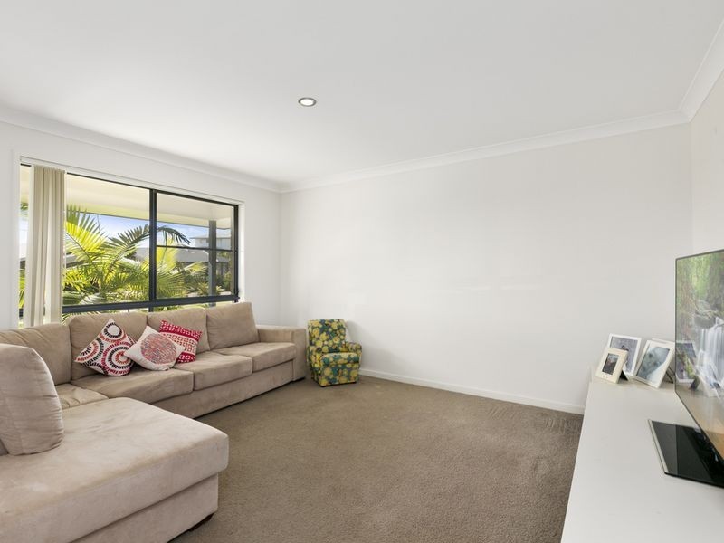 14 Bellinger Key, Pacific Pines QLD 4211