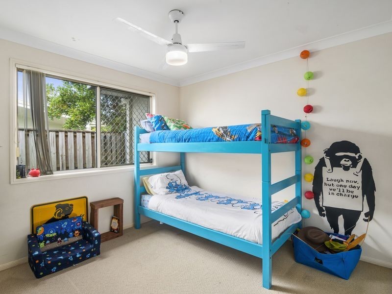 5 Tennant Street, Pacific Pines QLD 4211