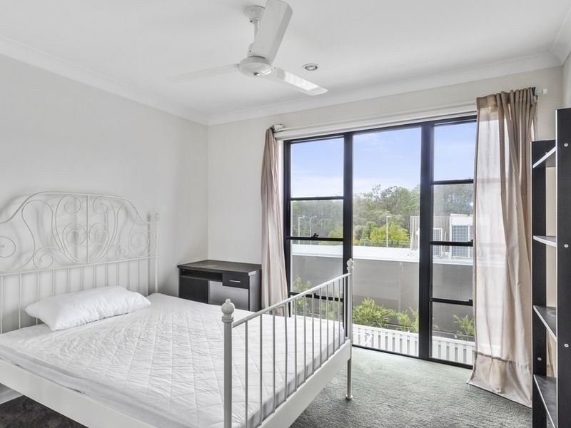 69/26 Hotham Drive, Pacific Pines QLD 4211