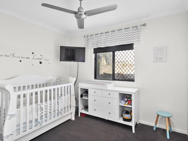 2/2 Lawley Crescent, Pacific Pines QLD 4211