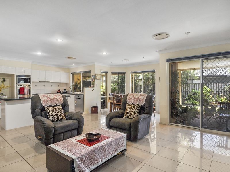 120 Santa Isobel Boulevard, Pacific Pines QLD 4211