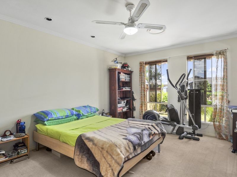 120 Santa Isobel Boulevard, Pacific Pines QLD 4211