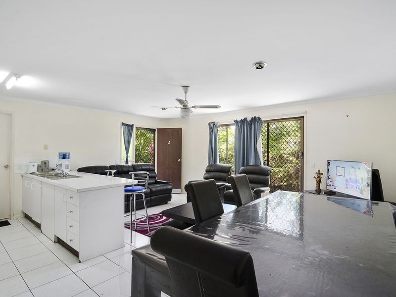 2/18 Callistemon Court, Arundel QLD 4214