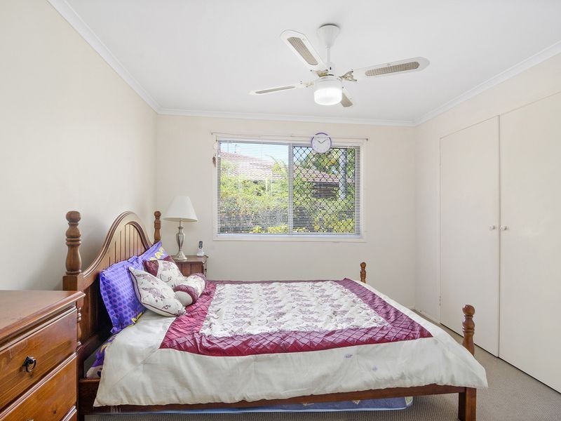 2/18 Callistemon Court, Arundel QLD 4214