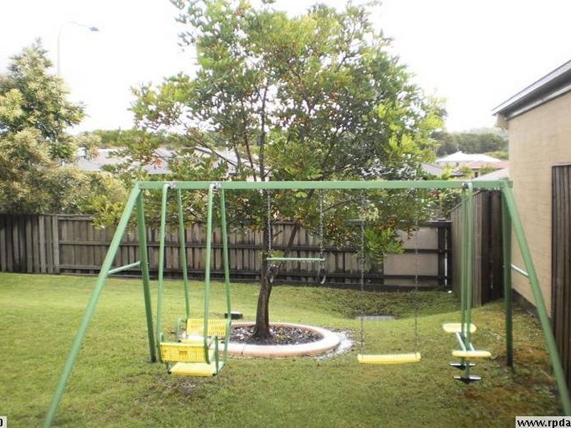 7 Tennant Street, Pacific Pines QLD 4211