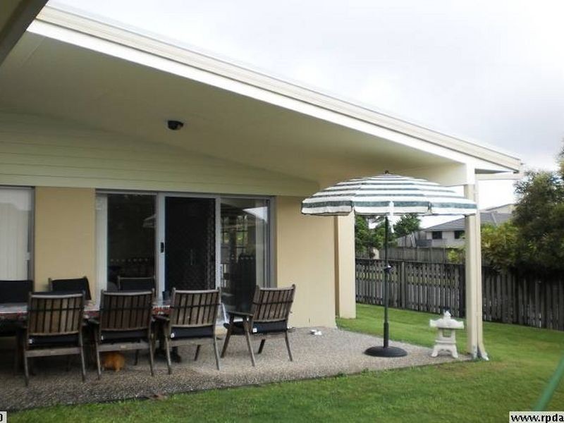 7 Tennant Street, Pacific Pines QLD 4211