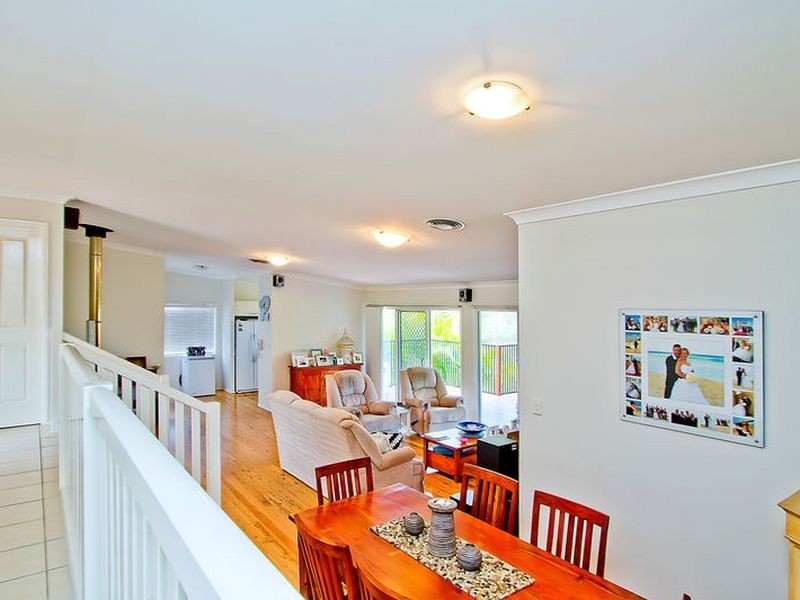 12 Mitaro Rise, Pacific Pines QLD 4211