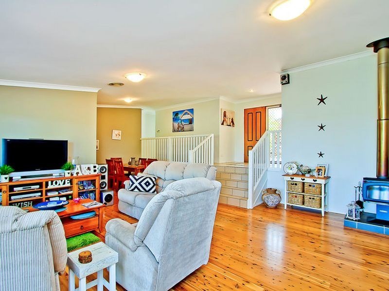 12 Mitaro Rise, Pacific Pines QLD 4211