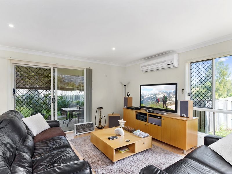 14 Pritchard Court, Pacific Pines QLD 4211